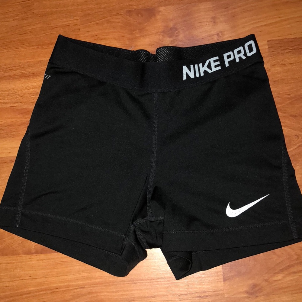 Black Nike Pros!!!